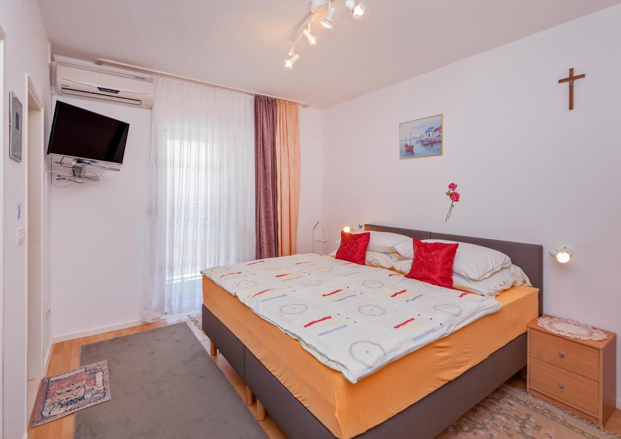 מליני Apartmani Galic 2 מראה חיצוני תמונה